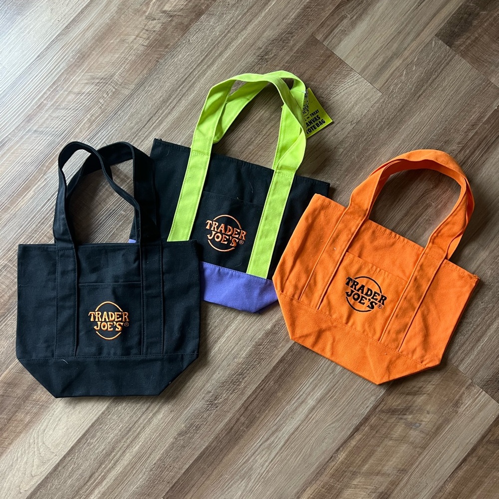Trader Joe’s mini totes Halloween